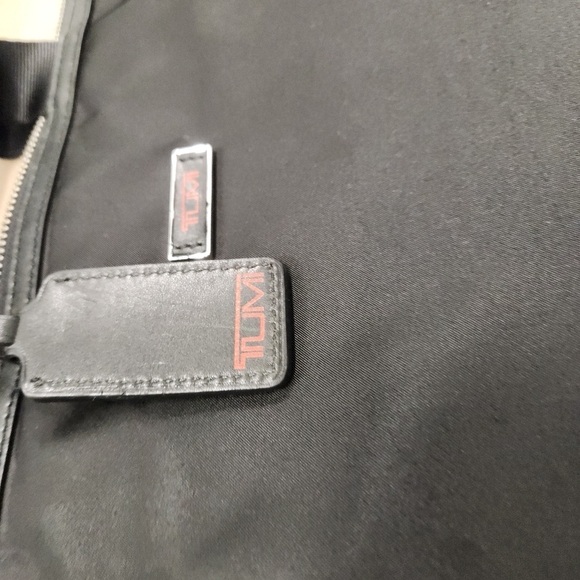 Tumi Black Nylon Crossbody Laptop Case - Picture 14 of 14